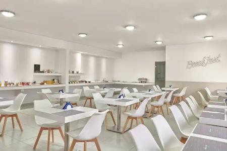 Sea View & Apartment - 21