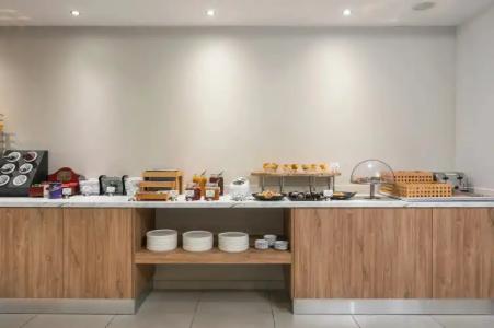 Sea View & Apartment - 40