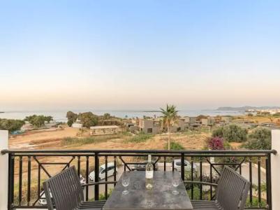 Sea View & Apartment - 92