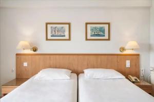 Danae Hotel, Эгина