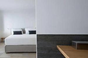 Отель «Porto Fira Suites», Фира