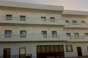 Sunset Beach Hotel, Коккини-Хани