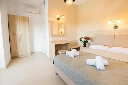 Mastorakis and Studios - 137