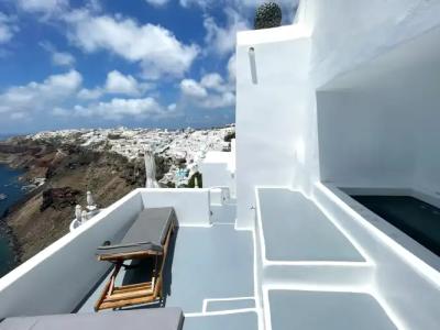 Ikies Santorini - 125