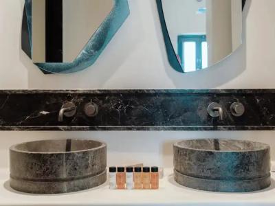 Ikies Santorini - 55