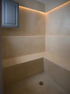 Ikies Santorini - 210