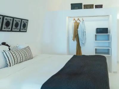 Ikies Santorini - 170