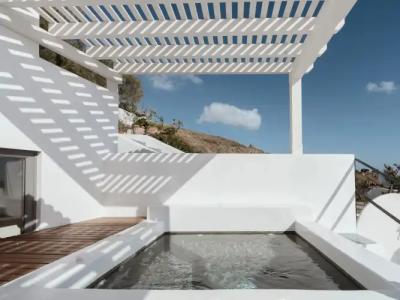 Ikies Santorini - 75