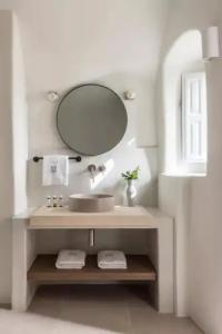 Art Maisons Oia Castle - 40