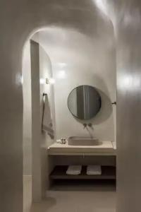 Art Maisons Oia Castle - 29