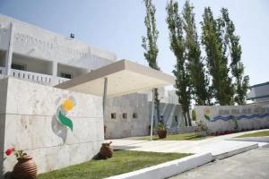 Sun Palace Hotel, Фалираки