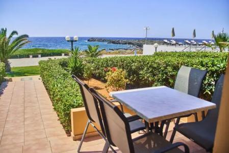 Nanakis Beach Luxury Apartments - 7