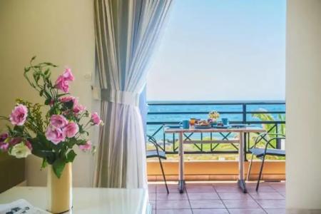 Nanakis Beach Luxury Apartments - 49