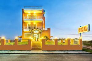 Отель «Perea», Перея