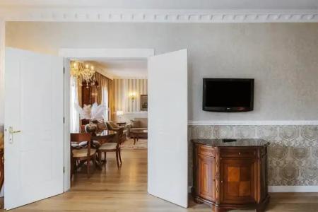 Mediterranean Palace - 120