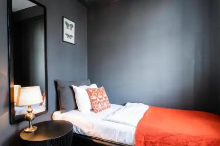 Leifur Eiriksson - 70