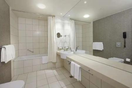 Hilton Reykjavik Nordica - 22