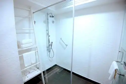 Sterlings Mac & Suites - 25