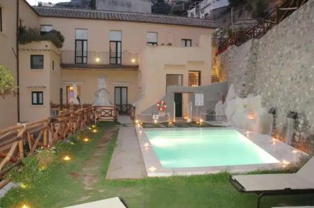 Amalfi Resort - 9