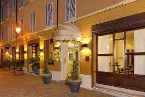 Phi Hotel Bologna «Al Cappello Rosso», Болонья
