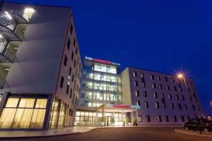 Hotel «Cosmopolitan Bologna», Болонья