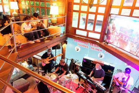 Sugar Hut Resort & Restaurant - 21