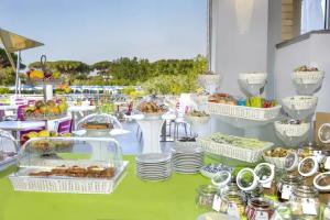 Camping Village Baia Azzurra Club, Кастильоне-делли-Пеская