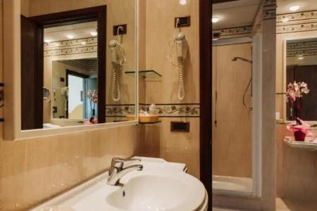 Grand Excelsior - 48