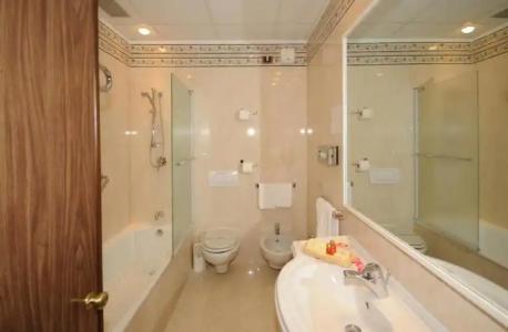 Grand Excelsior - 40