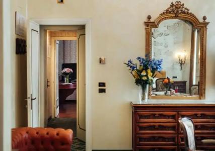 Grand Excelsior - 42