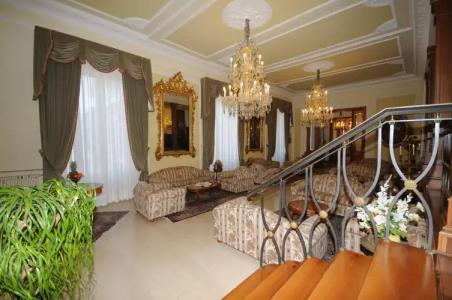 Grand Excelsior - 11