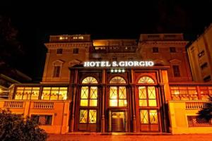 Hotel «San Giorgio», Чивитавеккья