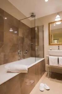 Palace Lake Como - 13