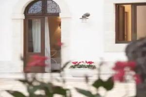 Отель «Donna Lucrezia», Пецце-ди-Греко