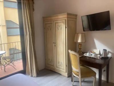 Machiavelli Palace - 100