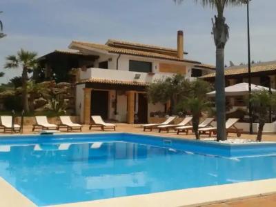 Villa Carlo Resort - 17