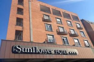 Hotel «Sunflower», Милан