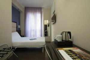 Hotel «Five», Милан