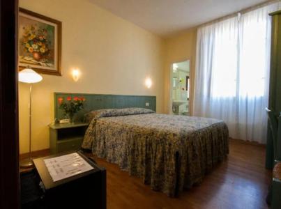 Savoia & Campana - 48