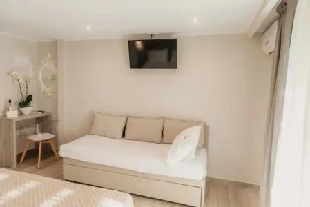 Ammos Beach Seaside Luxury Suites - 50