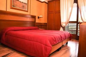 Hotel «Miravalle», Неаполь