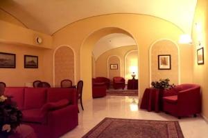 Hotel «Nuovo Rebecchino», Неаполь