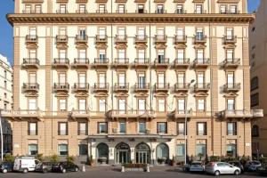 Eurostars Hotel Excelsior, Неаполь