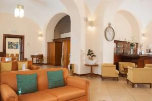 Le Cheminée Business Hotel Napoli, Неаполь