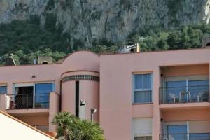 Addaura Village e Congressi, Монделло