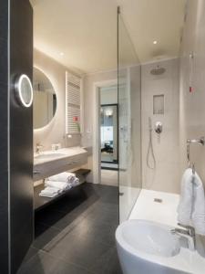 Sangallo Palace - 60