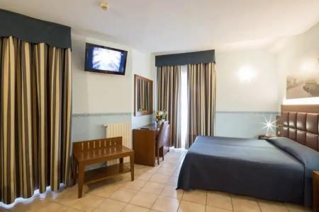 Terminus & Plaza - 7