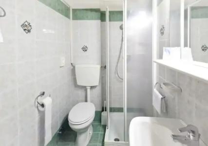 Terminus & Plaza - 23