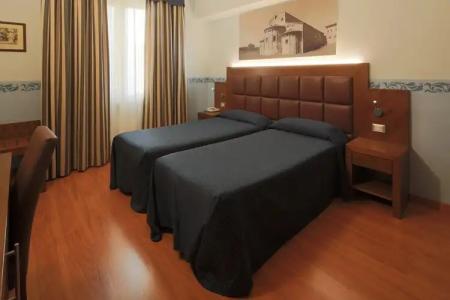 Terminus & Plaza - 16