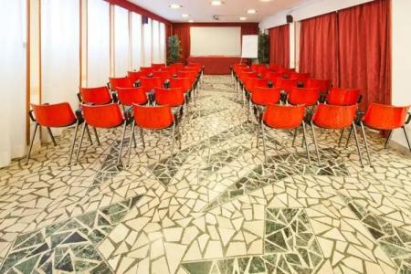 Terminus & Plaza - 28